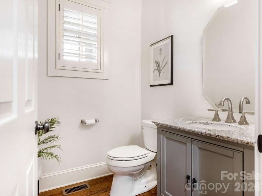 5422 Open Book Lane, Charlotte, NC 28270.  MLS# CAR4352219, YatesRealty ID 14880. HALF BATH
