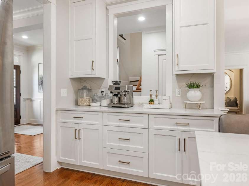 5422 Open Book Lane, Charlotte, NC 28270.  MLS# CAR4352219, YatesRealty ID 14880. KITCHEN CABINETRY