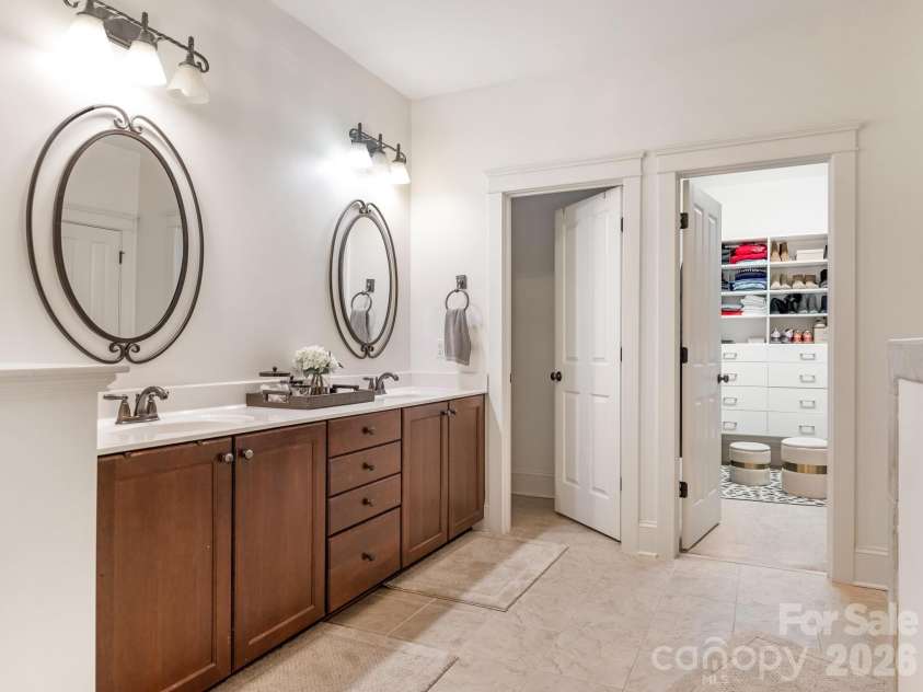 5422 Open Book Lane, Charlotte, NC 28270.  MLS# CAR4352219, YatesRealty ID 14880. PRIMARY BATH