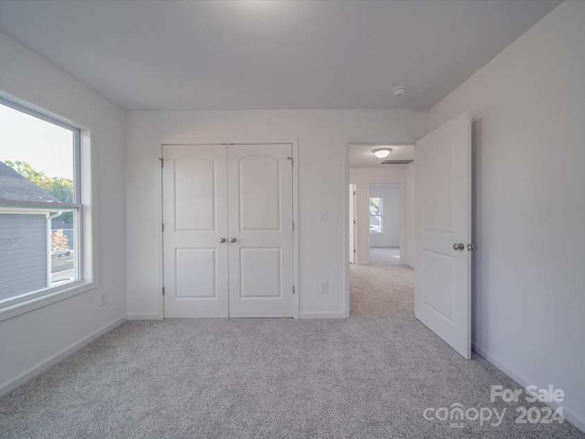 558 Geneva Circle, Gastonia, NC 28056.  MLS# CAR4186850, YatesRealty ID 14880. 