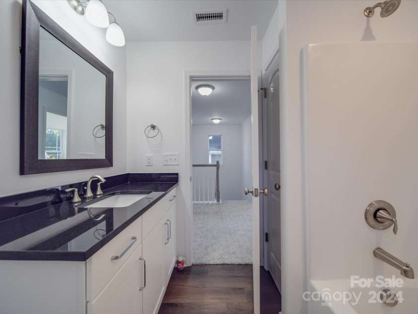 558 Geneva Circle, Gastonia, NC 28056.  MLS# CAR4186850, YatesRealty ID 14880. 