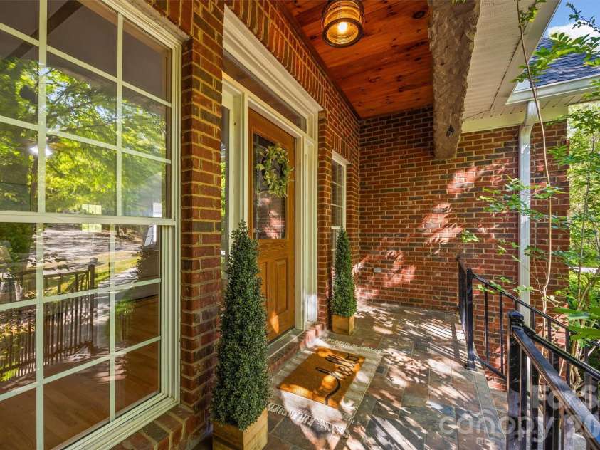 2830 Point Drive, Richburg, SC 29729.  MLS# CAR4372039, YatesRealty ID 14881. 