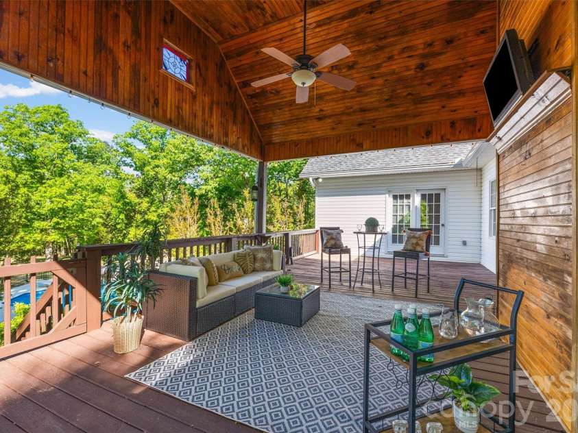 2830 Point Drive, Richburg, SC 29729.  MLS# CAR4372039, YatesRealty ID 14881. 
