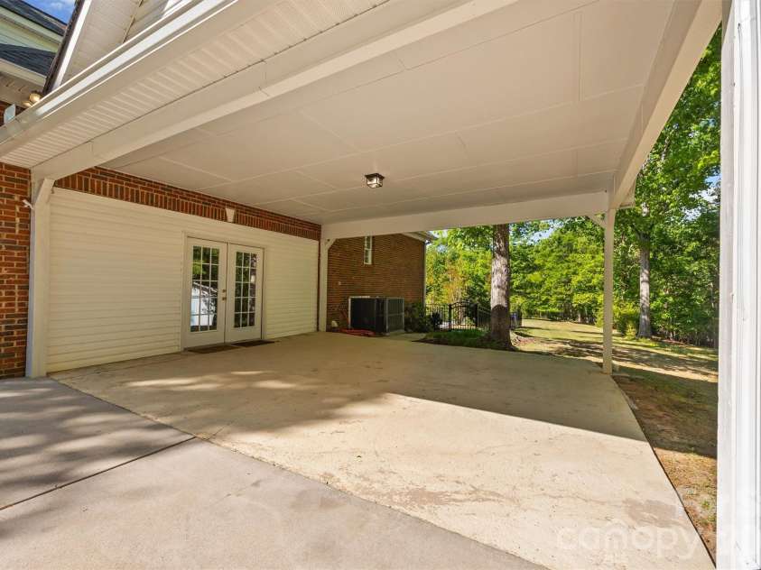 2830 Point Drive, Richburg, SC 29729.  MLS# CAR4372039, YatesRealty ID 14881. 