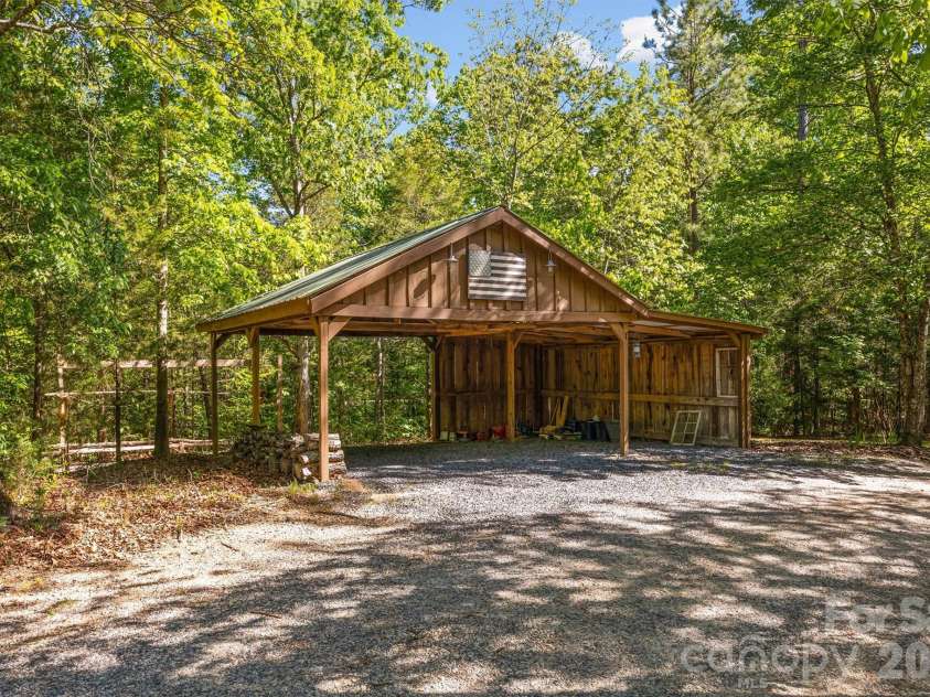 2830 Point Drive, Richburg, SC 29729.  MLS# CAR4372039, YatesRealty ID 14881. 