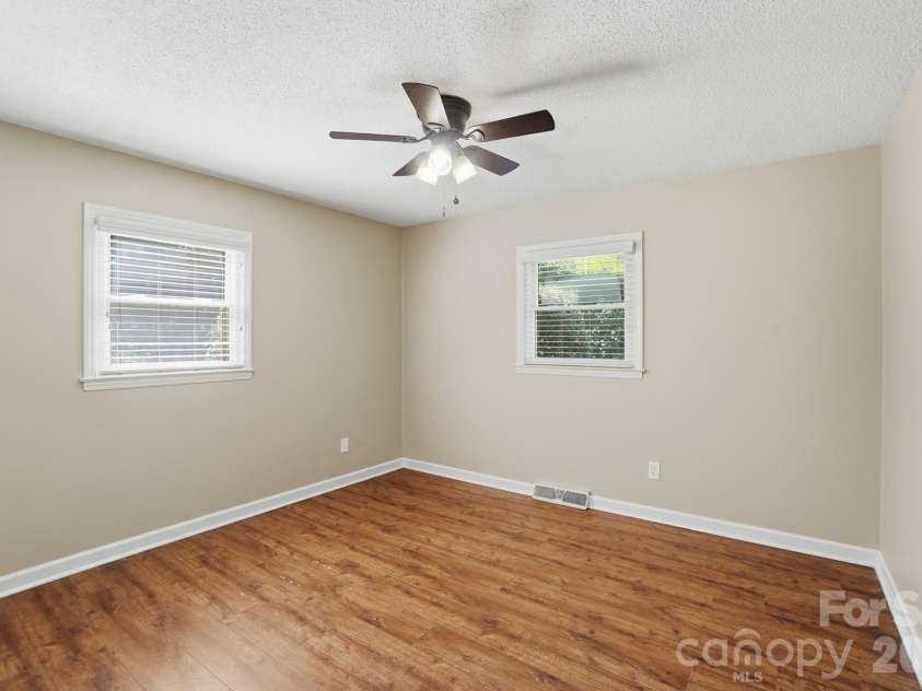 2814 Williams Road, Matthews, NC 28105.  MLS# CAR4372223, YatesRealty ID 14882. 3rd bedroom w/two closetsand ceiling fan