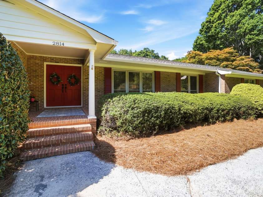 2814 Williams Road, Matthews, NC 28105.  MLS# CAR4372223, YatesRealty ID 14882. Front exterior walkway, front porch