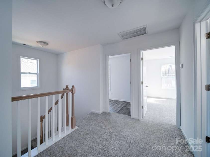 554 Geneva Circle, Gastonia, NC 28056.  MLS# CAR4220064, YatesRealty ID 14882. 