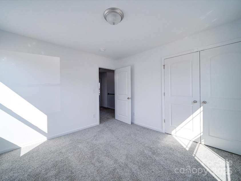 554 Geneva Circle, Gastonia, NC 28056.  MLS# CAR4220064, YatesRealty ID 14882. 