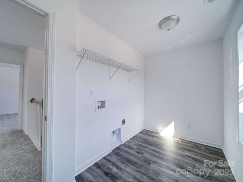 554 Geneva Circle, Gastonia, NC 28056.  MLS# CAR4220064, YatesRealty ID 14882. 