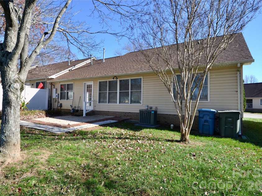 413 Hidden Creek Circle, Salisbury, NC 28147.  MLS# CAR4317143, YatesRealty ID 14883. 