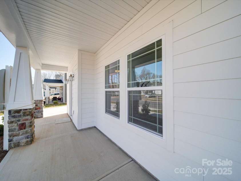 502 Geneva Circle, Gastonia, NC 28056.  MLS# CAR4220056, YatesRealty ID 14883. 