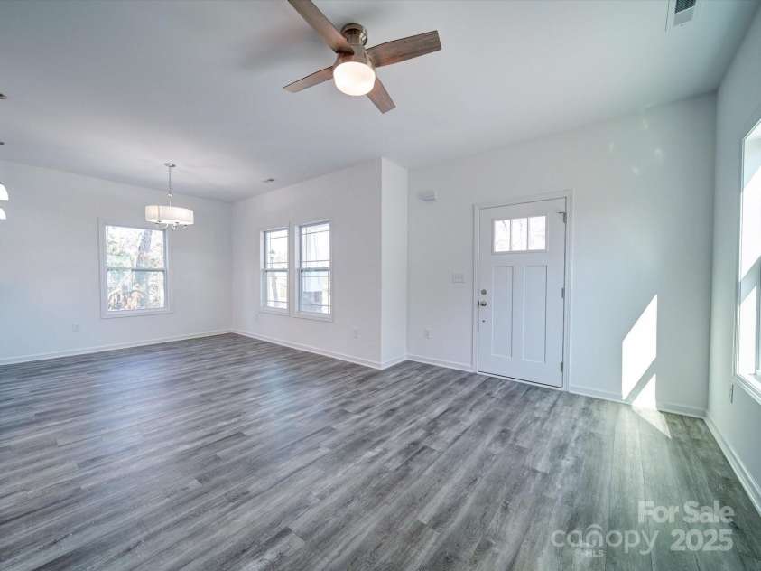 502 Geneva Circle, Gastonia, NC 28056.  MLS# CAR4220056, YatesRealty ID 14883. 