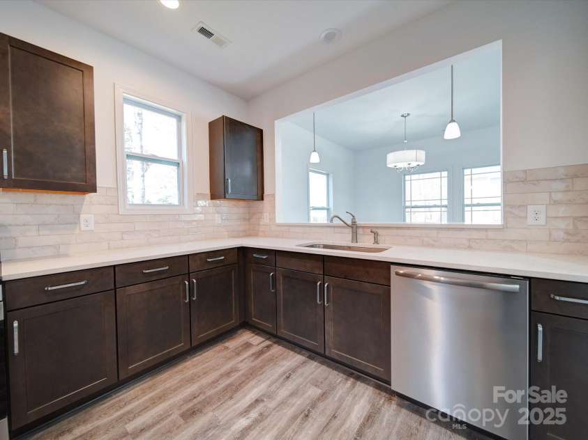 502 Geneva Circle, Gastonia, NC 28056.  MLS# CAR4220056, YatesRealty ID 14883. 