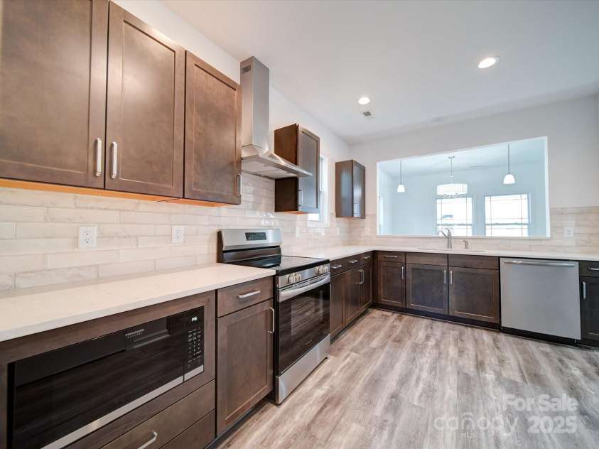 502 Geneva Circle, Gastonia, NC 28056.  MLS# CAR4220056, YatesRealty ID 14883. 