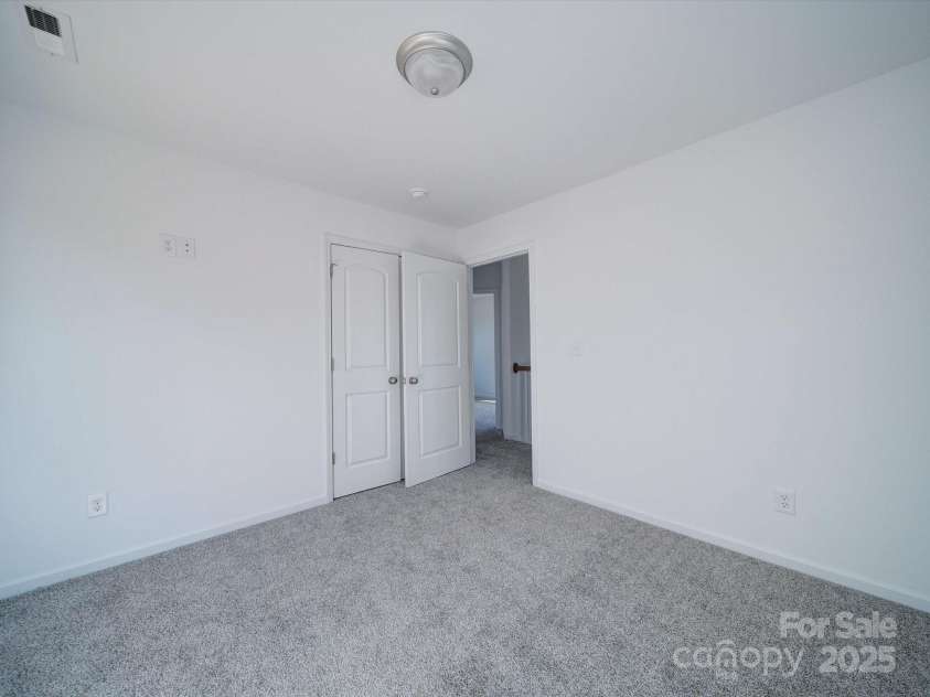 502 Geneva Circle, Gastonia, NC 28056.  MLS# CAR4220056, YatesRealty ID 14883. 