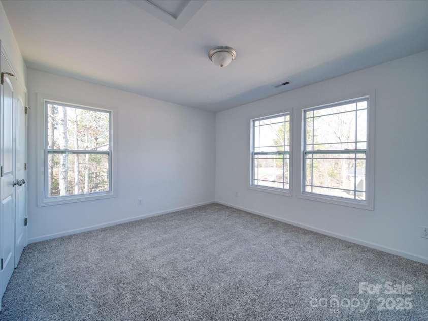 502 Geneva Circle, Gastonia, NC 28056.  MLS# CAR4220056, YatesRealty ID 14883. 