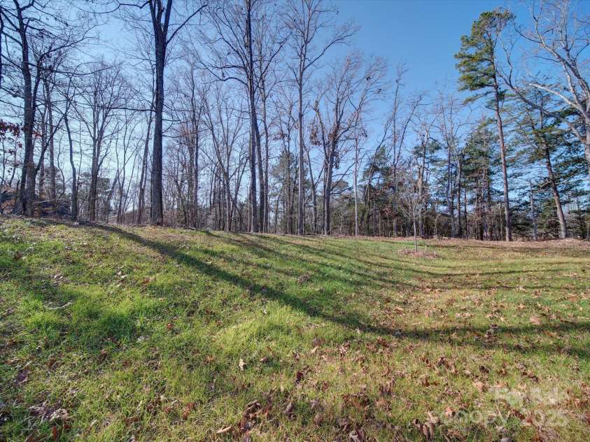 502 Geneva Circle, Gastonia, NC 28056.  MLS# CAR4220056, YatesRealty ID 14883. 