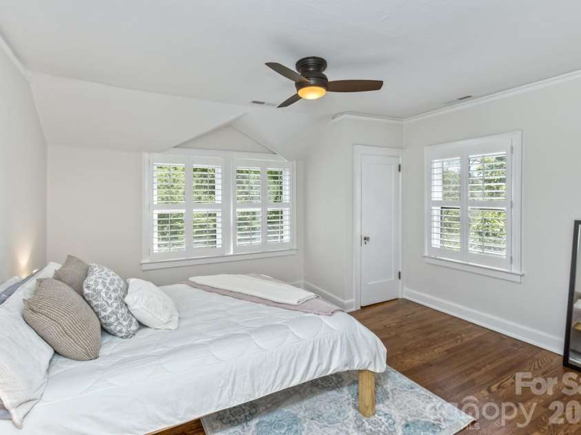 180 Tacoma Circle, Asheville, NC 28801.  MLS# CAR4370430, YatesRealty ID 14884. Bedroom #3