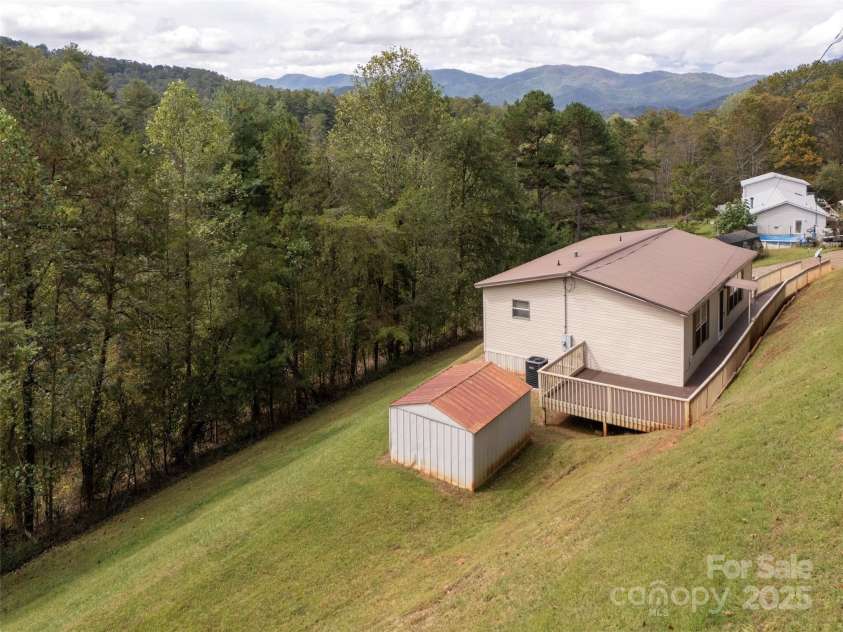 81 Mount Airy Road, Marshall, NC 28753.  MLS# CAR4311362, YatesRealty ID 14885. 