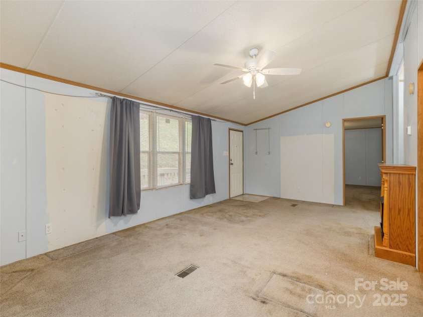 81 Mount Airy Road, Marshall, NC 28753.  MLS# CAR4311362, YatesRealty ID 14885. 