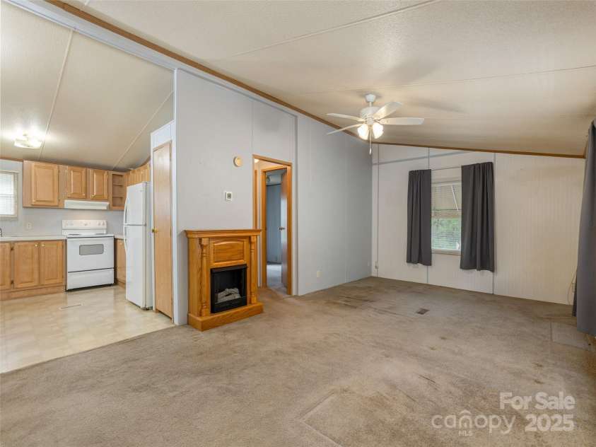 81 Mount Airy Road, Marshall, NC 28753.  MLS# CAR4311362, YatesRealty ID 14885. 