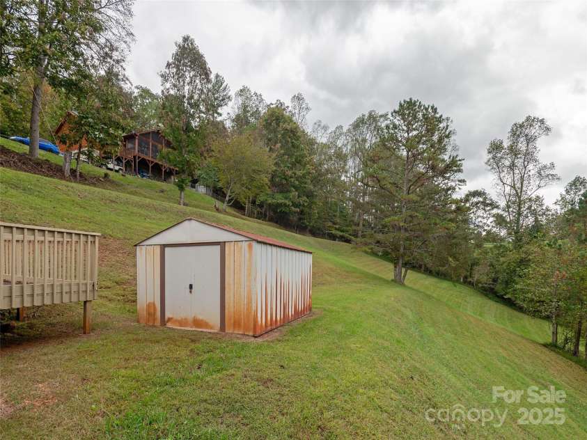 81 Mount Airy Road, Marshall, NC 28753.  MLS# CAR4311362, YatesRealty ID 14885. 