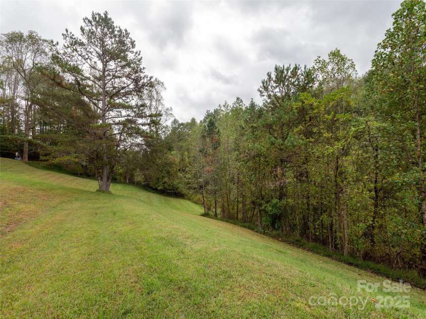 81 Mount Airy Road, Marshall, NC 28753.  MLS# CAR4311362, YatesRealty ID 14885. 