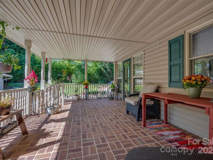 1280 Henderson Road, Tryon, NC 28782.  MLS# CAR4304238, YatesRealty ID 14886. 