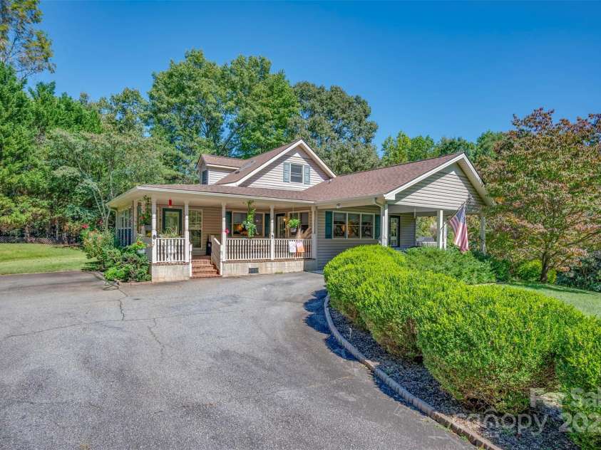 1280 Henderson Road, Tryon, NC 28782.  MLS# CAR4304238, YatesRealty ID 14886. 