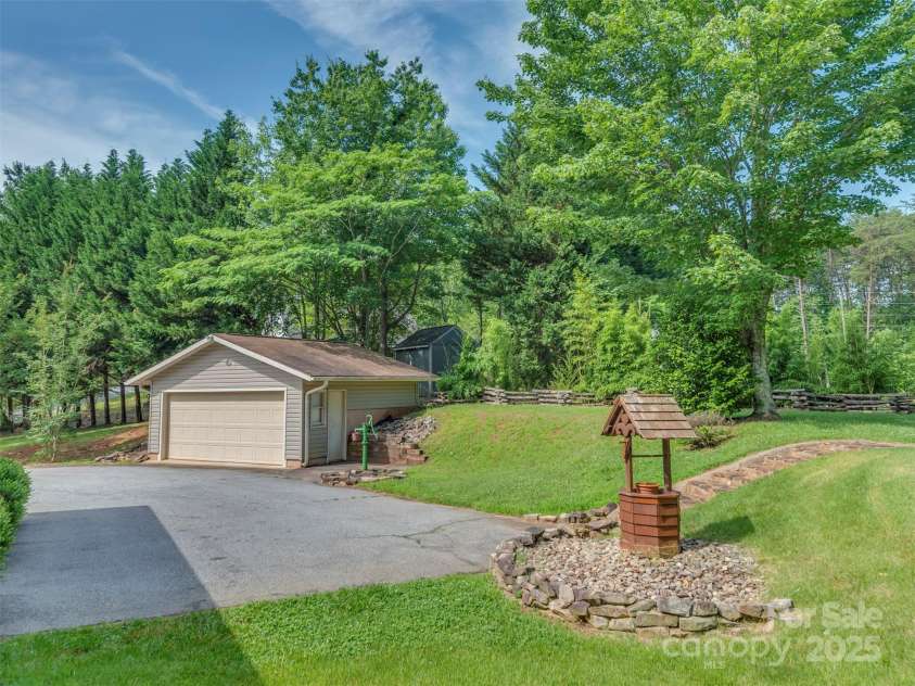 1280 Henderson Road, Tryon, NC 28782.  MLS# CAR4304238, YatesRealty ID 14886. 