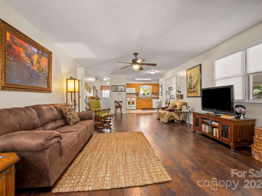1280 Henderson Road, Tryon, NC 28782.  MLS# CAR4304238, YatesRealty ID 14886. 