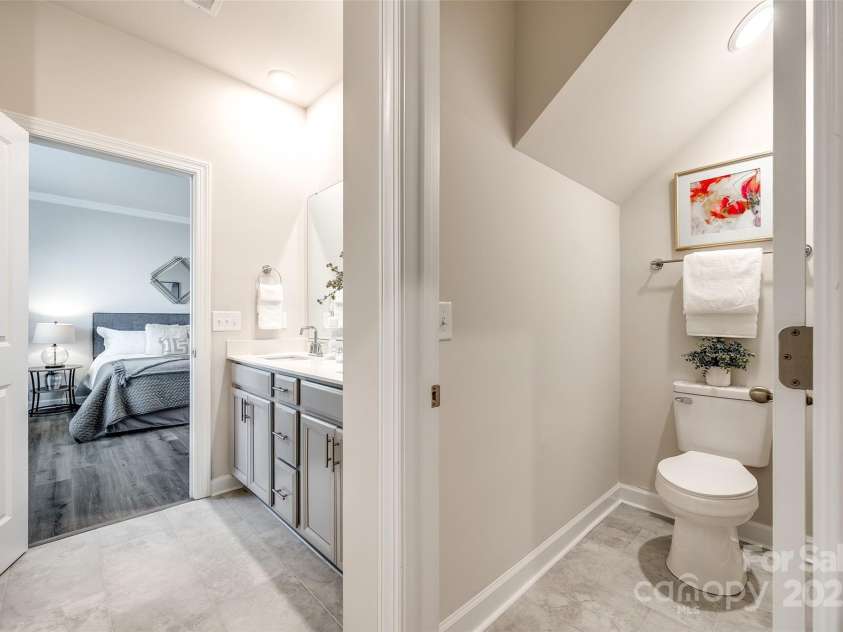 13210 Kenworth Road, Charlotte, NC 28278.  MLS# CAR4249081, YatesRealty ID 14887. 