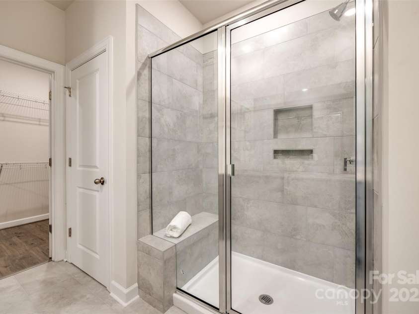 13210 Kenworth Road, Charlotte, NC 28278.  MLS# CAR4249081, YatesRealty ID 14887. 