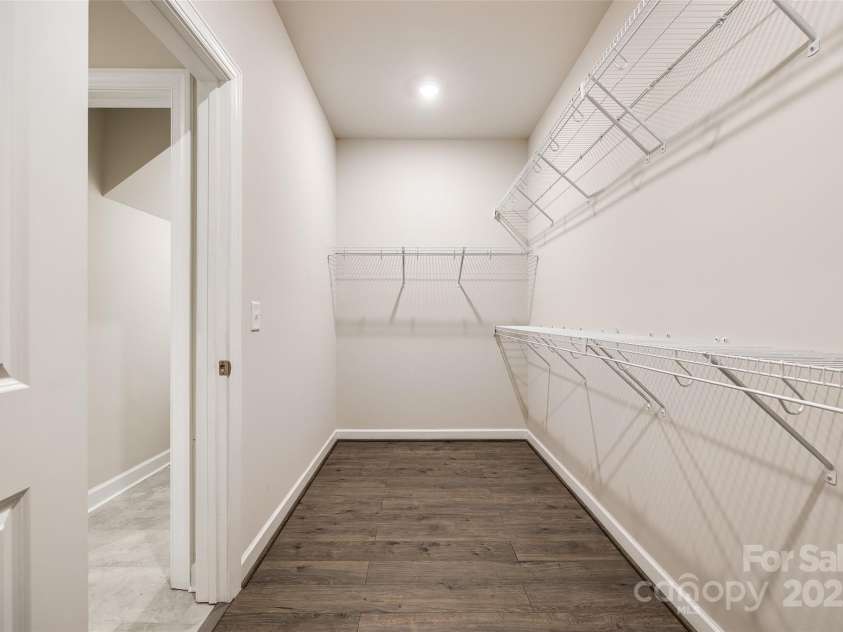 13210 Kenworth Road, Charlotte, NC 28278.  MLS# CAR4249081, YatesRealty ID 14887. 
