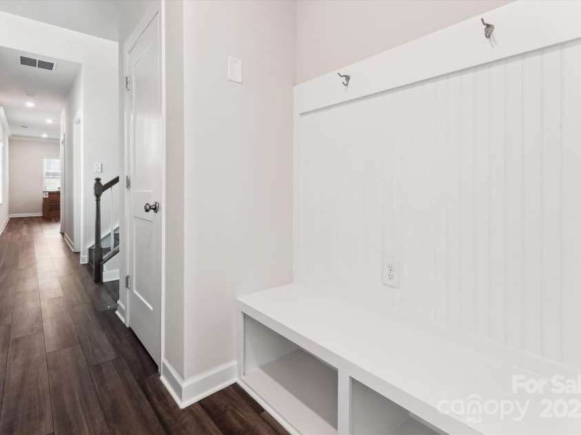 13210 Kenworth Road, Charlotte, NC 28278.  MLS# CAR4249081, YatesRealty ID 14887. Drop Zone