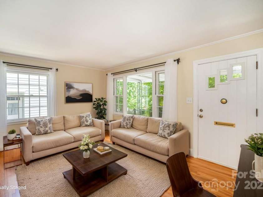 2125 Chatham Avenue, Charlotte, NC 28205.  MLS# CAR4251223, YatesRealty ID 14888. 