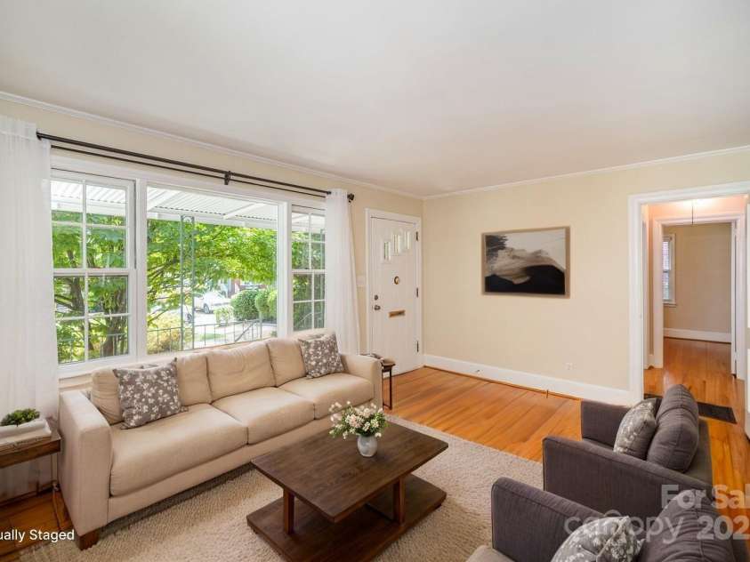 2125 Chatham Avenue, Charlotte, NC 28205.  MLS# CAR4251223, YatesRealty ID 14888. 