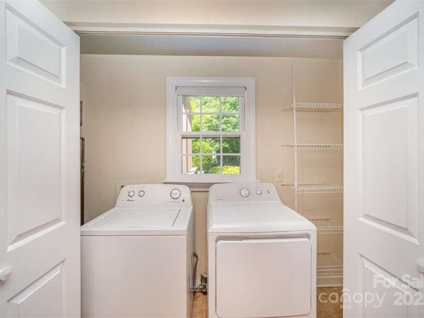 2125 Chatham Avenue, Charlotte, NC 28205.  MLS# CAR4251223, YatesRealty ID 14888. 