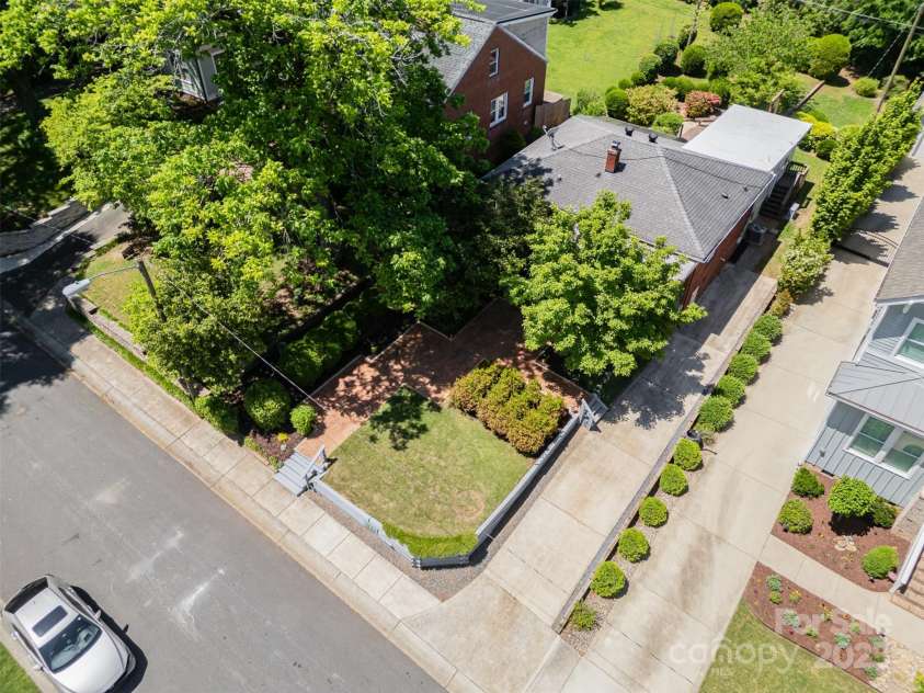 2125 Chatham Avenue, Charlotte, NC 28205.  MLS# CAR4251223, YatesRealty ID 14888. 
