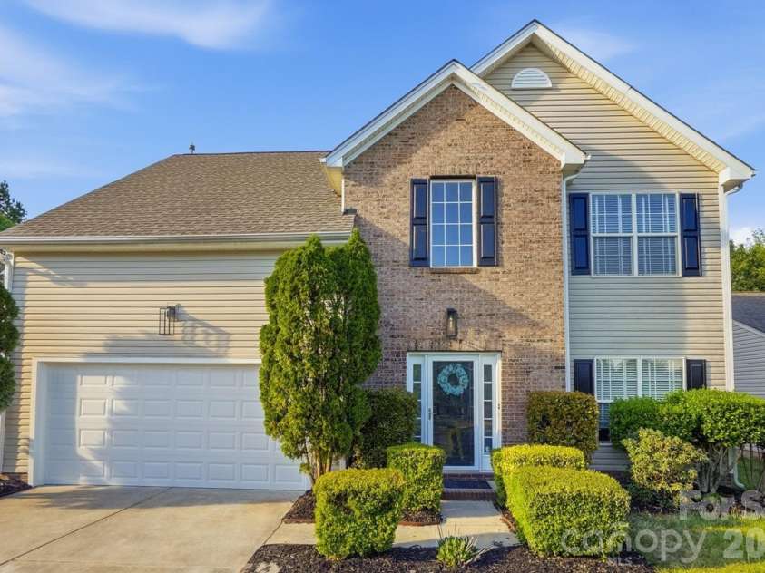 6573 Long Nook Lane, Charlotte, NC 28079.  MLS# CAR4349157, YatesRealty ID 14888. 