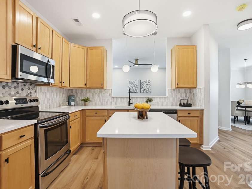 6573 Long Nook Lane, Charlotte, NC 28079.  MLS# CAR4349157, YatesRealty ID 14888. 