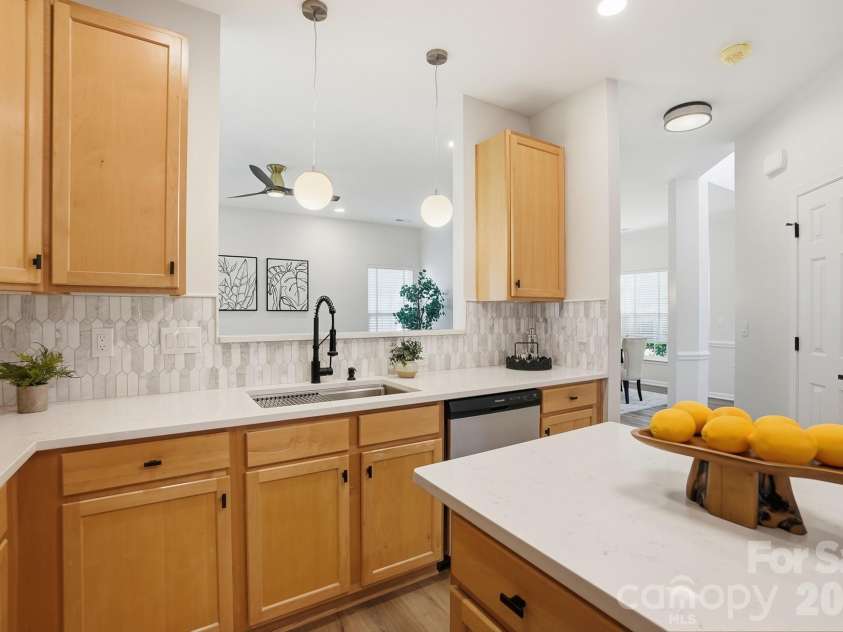 6573 Long Nook Lane, Charlotte, NC 28079.  MLS# CAR4349157, YatesRealty ID 14888. 