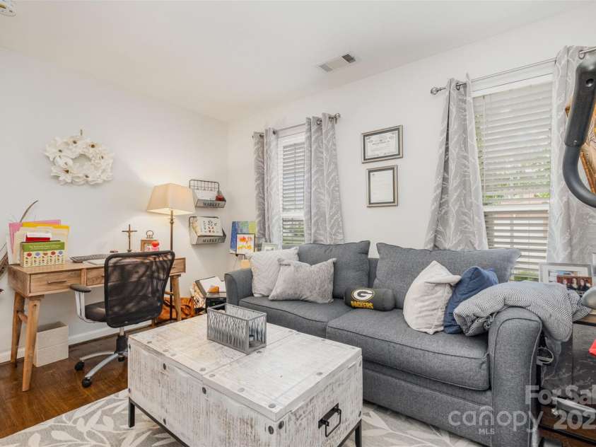 10011 Spring Park Drive, Charlotte, NC 28269.  MLS# CAR4253717, YatesRealty ID 14889. 