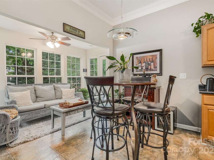10011 Spring Park Drive, Charlotte, NC 28269.  MLS# CAR4253717, YatesRealty ID 14889. 