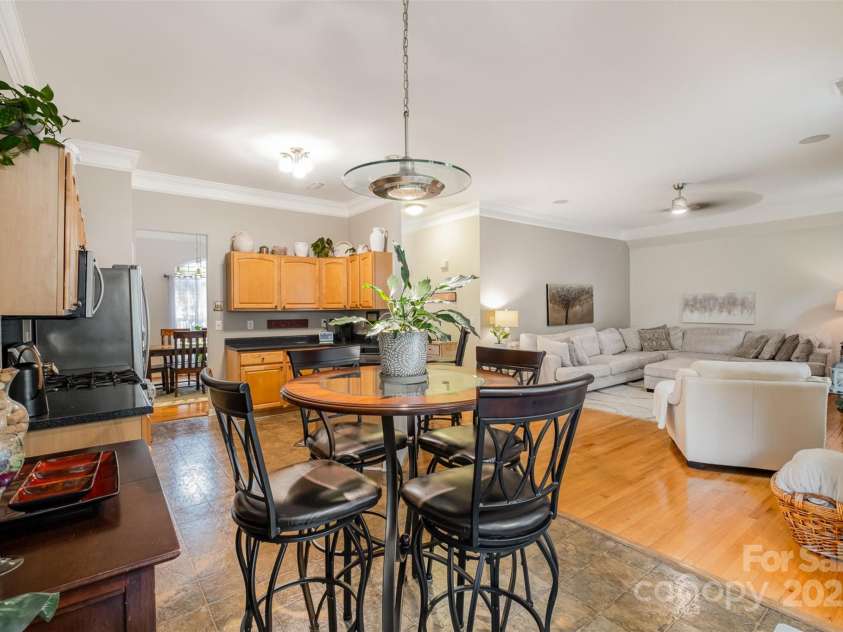 10011 Spring Park Drive, Charlotte, NC 28269.  MLS# CAR4253717, YatesRealty ID 14889. 