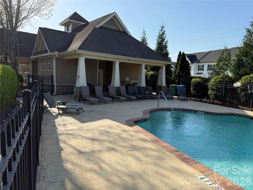 1134 Stuarts Landing Drive, Cramerton, NC 28032.  MLS# CAR4371102, YatesRealty ID 14889. 