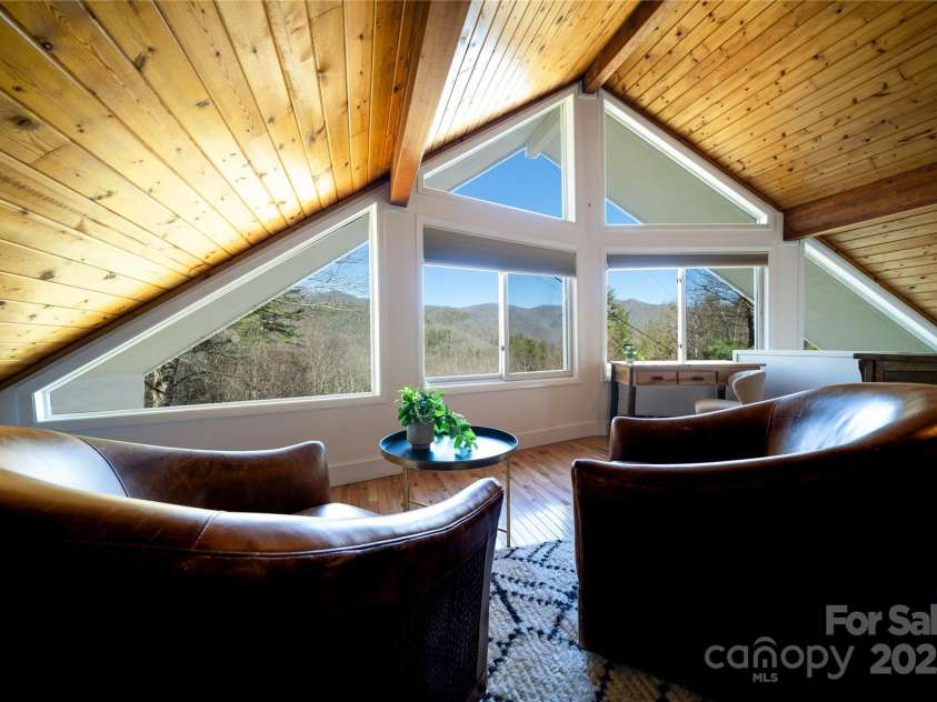 106 Fork Mountain Lane, Canton, NC 28716.  MLS# CAR4225211, YatesRealty ID 1489. 