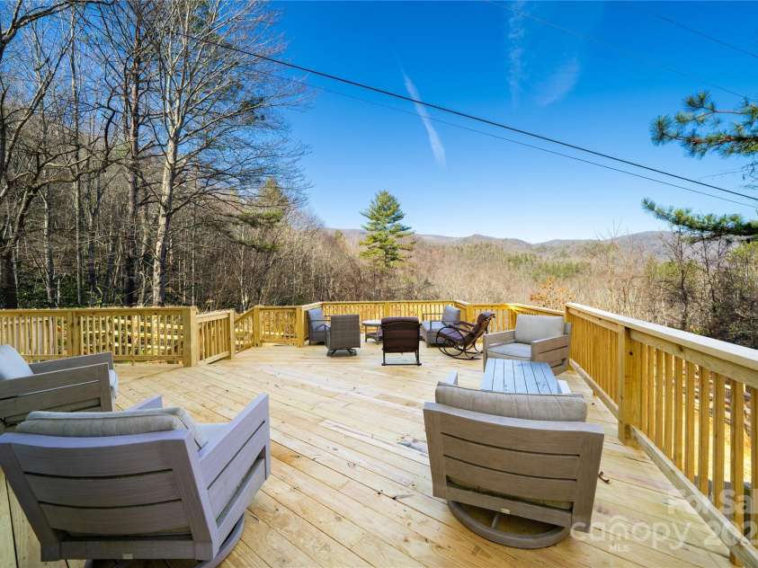 106 Fork Mountain Lane, Canton, NC 28716.  MLS# CAR4225211, YatesRealty ID 1489. 