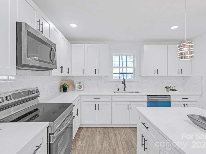 1712 Main Street, Salisbury, NC 28144.  MLS# CAR4252851, YatesRealty ID 14890. 
